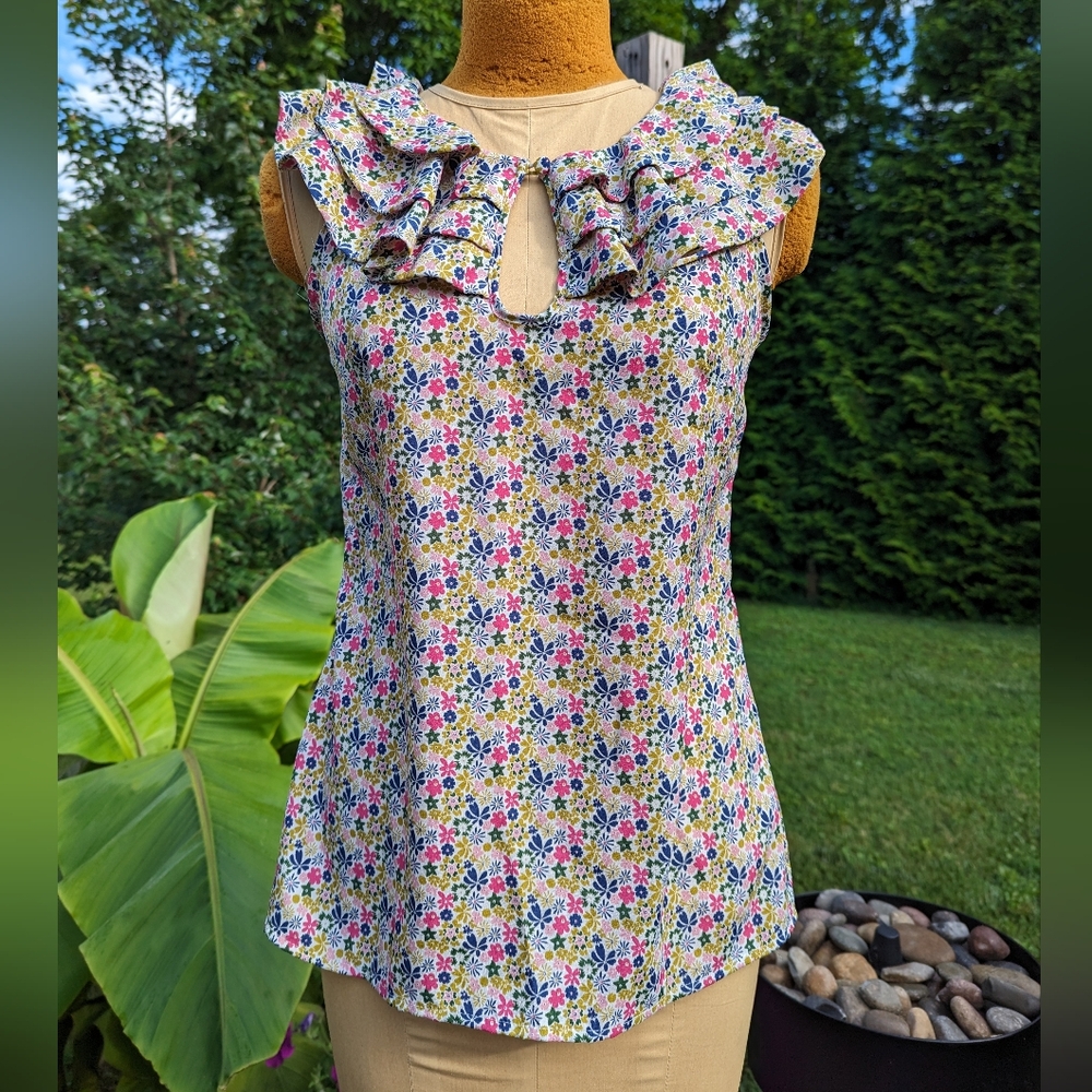 Women's Liberty of London Sleeveless Blouse Ruffle collar size XS